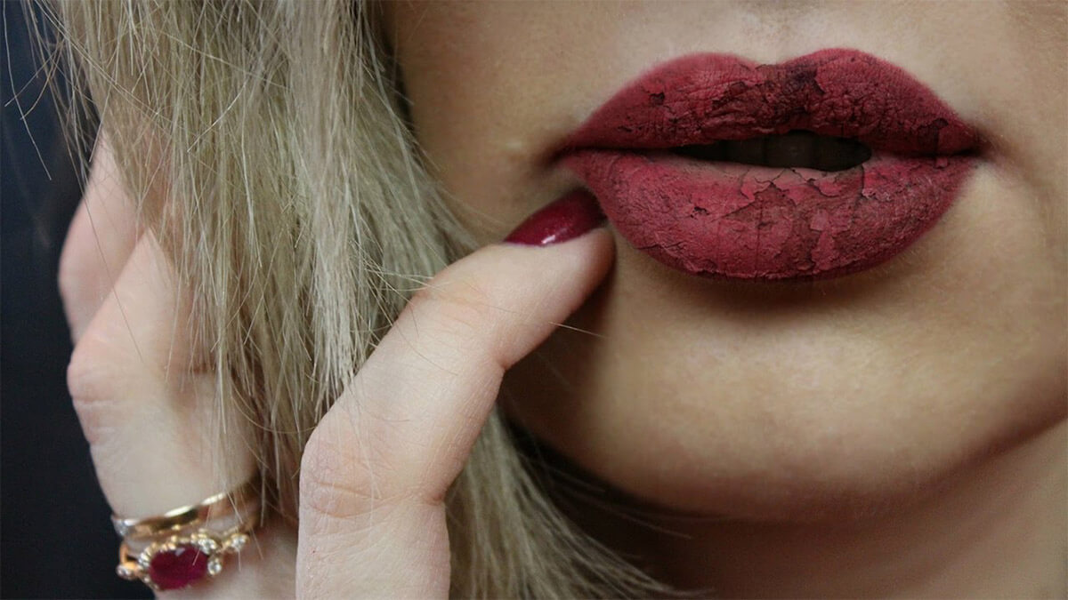 Как правильно красить губы: 5 разных техник - natali-fashion.ru